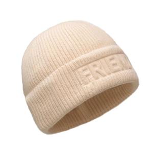 Bonnet en tricot côtelé personnalisé en gros avec logo en relief, bonnet en acrylique chaud pour l'hiver, pour streetwear, extérieur et usage quotidien, chaud - Product Image 3