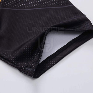 Diseñe su propio logotipo Hombres Mangas cortas Rash Guard Último diseño Mangas cortas Rash Guard En stock - Product Image 5