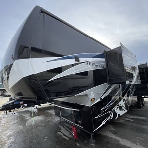 Fournisseur de caravanes d'occasion Red Wood CROSS ROADS 4001 LK 2021 à vendre pour le camping et les voyages - Product Image 1