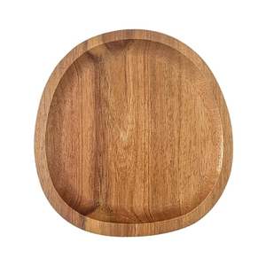Plateau rond en bois, fabriqué à la main à partir de bois massif naturel avec une finition lisse, idéal pour la décoration de la cuisine et de la salle à manger - Product Image 4