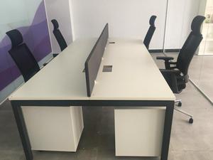 Postes de travail de bureau modernes Pieds MS en forme de C, cloison recouverte de tissu et gestion des câbles | Meubles ISTO - Product Image 3