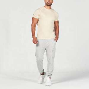T-shirt durable T-shirt coupe ajustée confortable Vêtements pour hommes Chemise unie décontractée T-shirt fabriqué au Pakistan Meilleures ventes - Product Image 5