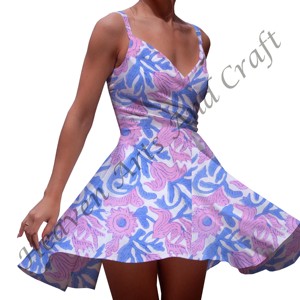 Robe d'été élégante avec bretelles en V profond et robe courte amincissante, méthode de tissage non tissé, robe à imprimé à la main - Product Image 3