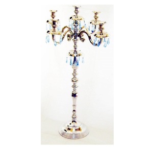 Candélabre en métal pour la Saint-Valentin, cadeau de mariage, bougeoir à cinq bras en métal, design gaufré, design tendance - Product Image 2