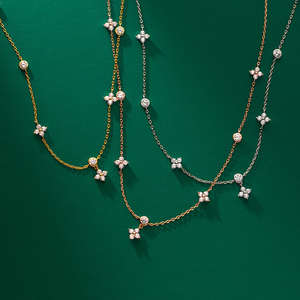 Collar de Plata de Ley 925, Moderno, con Flores Múltiples, en Oro Blanco/Amarillo/Rosa, con Moissanita de Cuatro Hojas, en Oferta - Product Image 2