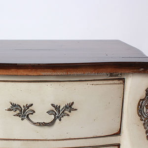 Mueble de Guardarropa Infantil, Modelo Número 8501, Hecho de Madera de Caoba Antigua de Calidad con un Acabado Liso - Product Image 5