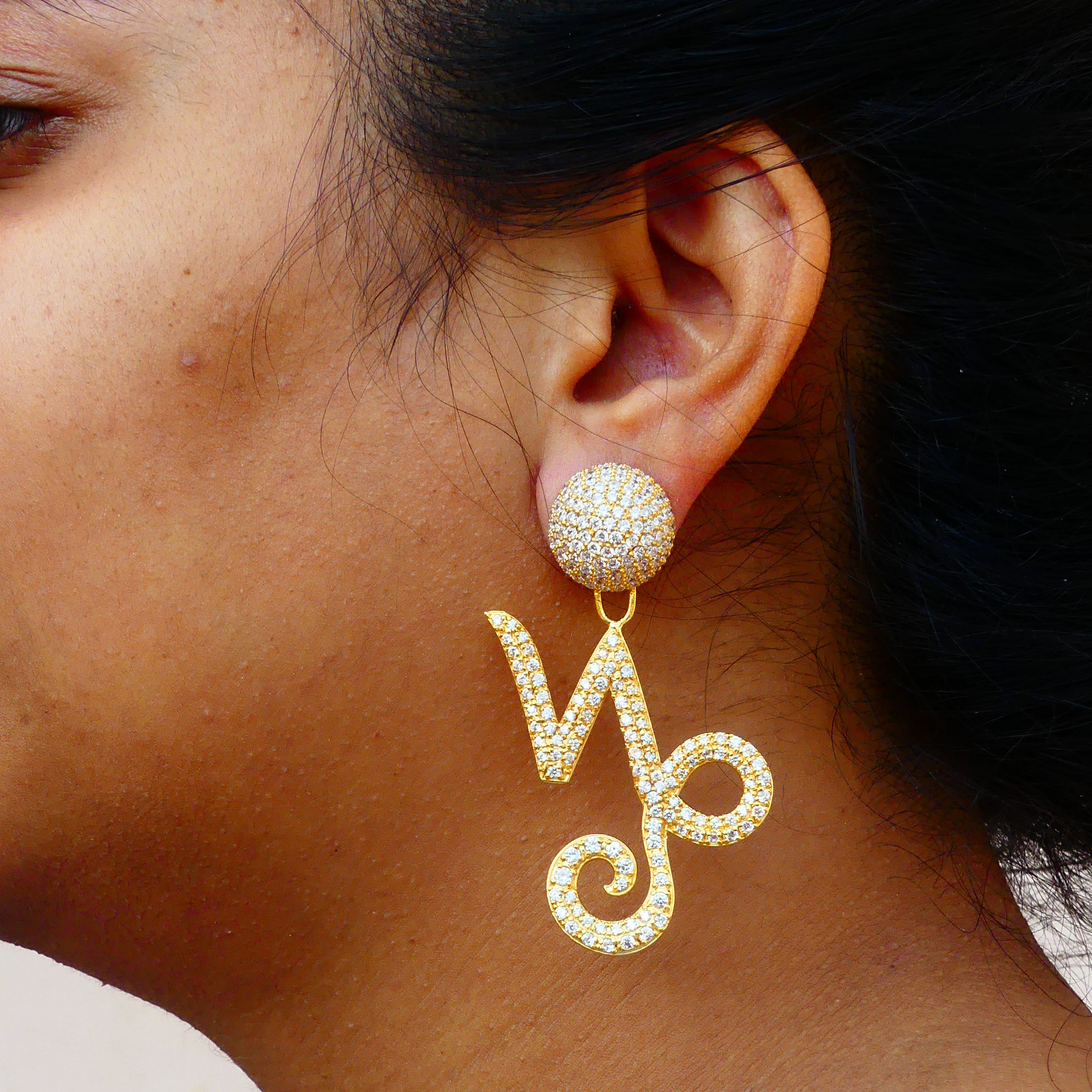 สีเหลือง