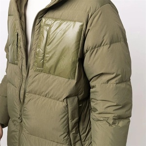 Chaqueta acolchada de hombre de diseño personalizado OEM 2025 tela de lona con capucha en varios colores - Product Image 6