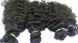 ผมแท้แบบอินเดีย ลอนธรรมชาติ  แบบ Double Weft  ต่อผมแบบมัด  ผมบริสุทธิ์จากผู้บริจาคคนเดียว  เกรด Remy  จัดเรียงเกล็ดผม  นำเข้าจากศีรษะ  ไม่ผ่านการแปรรูป  เกรด 12A - Product Image 6