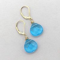 Boucles d'oreilles pendantes en topaze bleue suisse avec pierres précieuses à facettes et fil plaqué or, élégantes boucles d'oreilles pendantes à levier
