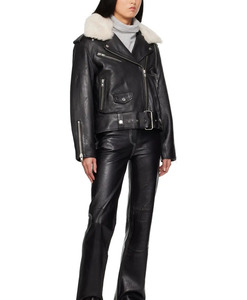 Chaqueta de Cuero Negra para Motociclista para Mujer |   Abrigo Corto de Invierno Estilo Moto |   Elegante Piel de Oveja con Cuello de Pelo - Product Image 4