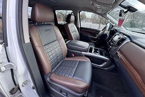 นิสสัน ไททัน XD Platinum Reserve ปี 2016 เครื่องยนต์เทอร์โบดีเซล V8 เกียร์อัตโนมัติ ขายดี - Product Image 5