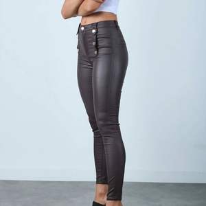 Pantalons en cuir personnalisés pour filles avec logo personnalisé pour femmes - Product Image 5