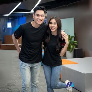 Áo thun cổ tròn chất lượng cao: vải bền, không phai màu với ít Đóng cọc và nhăn để mặc lâu dài. - Product Image 1