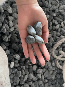 Cailloux élégants en pierre naturelle noire parfaits pour les créations en pierre artificielle de décor de villa - Product Image 3