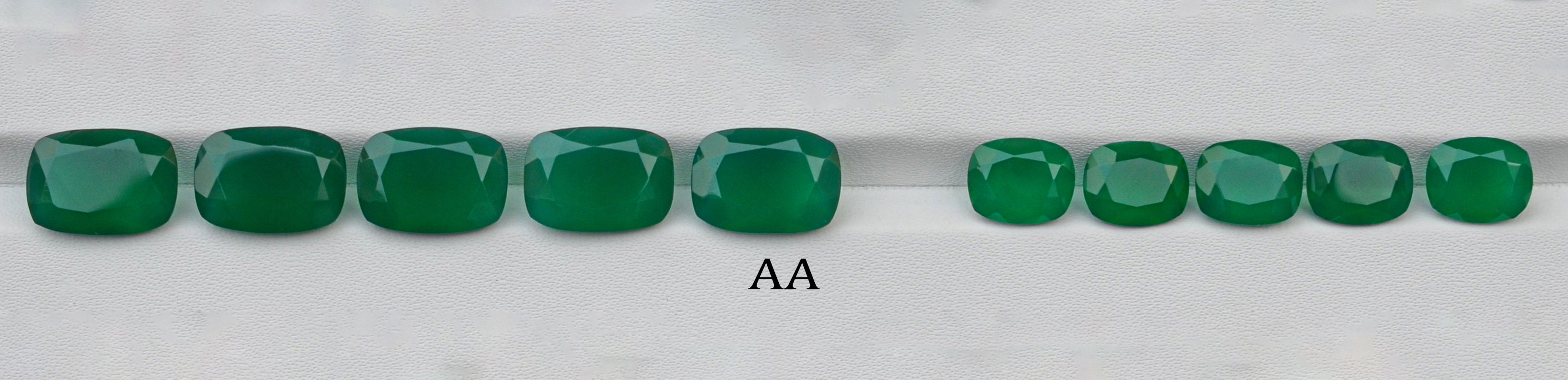 AA   แอบแอบ