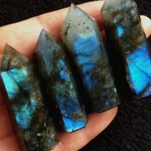 Vente en gros de tours de labradorite naturelle, pierres précieuses en vrac pour collectionneurs et espaces de méditation, disponibles à bon prix - Product Image 3