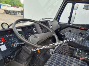 รถบรรทุกเมอร์เซเดสเบนซ์ 1417 K 4x4 ปี 1992 มือสอง รถดัมพ์ รถบรรทุกสำหรับงานก่อสร้างและขนส่ง - Product Image 3