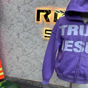 Sweat à capuche personnalisé avec logo de marque privée, le plus demandé, imprimé en relief, fabriqué en usine, prix bas, sweat à capuche pour hommes, sweat à capuche pour hommes - Product Image 3