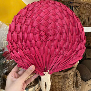 Abanico de mano de bambú natural con pintura colorida - Product Image 1