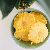 Bulkvoorraad Gevriesdroogde Ananas Plak Snacks Best Verkopende Goedkope Prijs Bevroren Droge Ananas