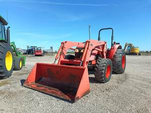   Tracteur utilitaire M7040 - Durable, polyvalent et prêt pour le terrain - Product Image 6