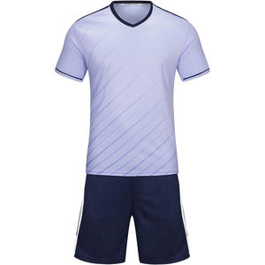 Ventes en gros de maillots de football personnalisés à impression numérique, uniformes de football pour garçons, ensemble de maillots de football pour jeunes - Product Image 1