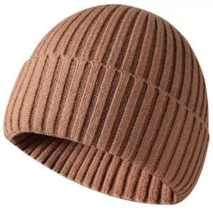Bonnet côtelé en acrylique personnalisé de haute qualité pour hommes, chapeau d'hiver avec logo en PVC, bonnets tricotés de pêcheur en gros - Product Image 2