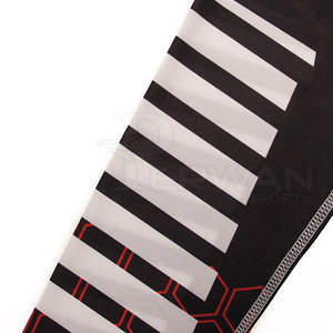 ชุดป้องกันผื่นโอเวอร์ไซส์สำหรับผู้ชายสไตล์สตรีทแวร์ - Product Image 4