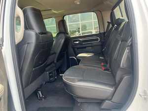 Dodge Ram 2500 Laramie Crew Cab 4WD 2024 Usada, Diésel Turbo, Volante a la Izquierda, Ruedas Cromadas, Asientos de Cuero, Sistema de Navegación, Arranque Remoto - Product Image 6