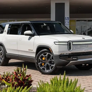 Rivian R1S 2022, Lanzamiento, Auto Usado, Listo para Conducir, Sin Accidentes, Bajo Kilometraje - Product Image 1