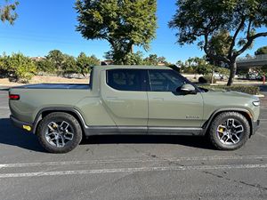 Gran Oferta, Negocio Impecable: Rivian R1 Launch Edition, Listo para Enviar - Product Image 2