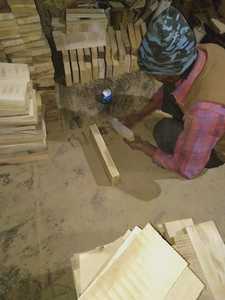 Grande planche à fromage en bois de mangue, écologique, faite à la main, technique d'émail coloré, design imprimé personnalisable, qualité alimentaire, durable, pour les fêtes - Product Image 5