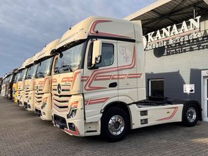 Venta de Unidad de Tractor/Remolque Estándar Actros 5 Giga Space 1848 L Nueva/Usada con Retardador de Aceite y Transmisión Automática - Product Image 2