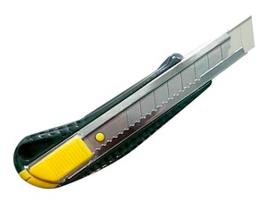 Taglierina per metalli con blocco di sicurezza e lama pretagliata da 18 mm (Mota C218) - Product Image 1