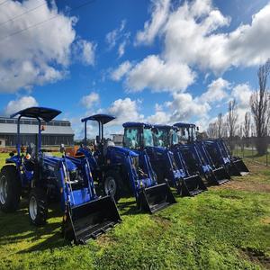 Compre el tractor Lovol 504 con motor de alta eficiencia para un funcionamiento fluido, entrega rápida, calidad premium y venta al por mayor para agricultores. - Product Image 5