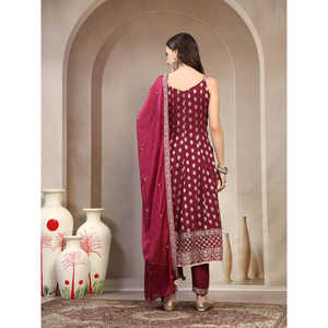 Ensemble Kurta et pantalon en pur coton bordeaux pour femme, motif tissé et broderie, col en V avec dupatta, style Salwar Kameez - Product Image 3