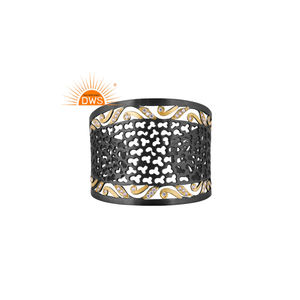 Bracelet manchette élégant en laiton plaqué or avec zircone cubique, design artisanal, fabricant de bijoux demi-fins - Product Image 1