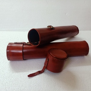 Tubos de desplazamiento de cuero vacíos hechos a medida disponibles en tamaños personalizados ideales para pergaminos y para almacenar documentos - Product Image 2