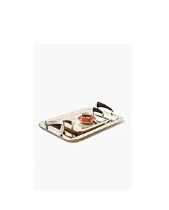 Bandeja de servicio de metal en relieve ovalada utilizada para eventos de hospitalidad con estilo elegante de comida y decoración de lujo para un atractivo visual - Product Image 4