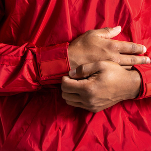 Combinaison de sauna amincissante en fibre de polyester rouge unisexe pour hommes et femmes, à la vente, pour une utilisation à domicile, taille élastique, poches, perte de poids - Product Image 3