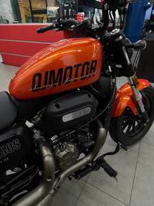 NUEVA Motocicleta Deportiva Retro QJMOTORS Flash 300cc, Motocicleta de Gasolina Usada Todoterreno, Motocicleta de Calle >80km/h - Product Image 4