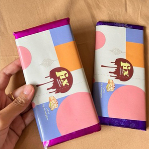 Barre de chocolat à la pistache 7oz |   Barre de chocolat célèbre de Dubaï |   Barres de chocolat Fix, barre de chocolat à la pistache - Product Image 3