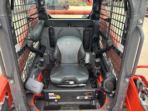 Chargeur compact Kubota SSV65 2023 - Charge utile nominale de 3,1 tonnes, puissance de 48 kW, conception compacte fiable, durabilité et polyvalence - Product Image 5