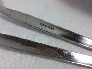 Serveur à salade en acier inoxydable au design antique avec poignées design pour un usage domestique quotidien fabriqué à la main en Inde - Product Image 4