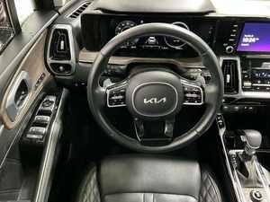 Negro 2024 K i a Sor ento Hybrid SX-Prestige AWD Asientos de cuero Sistema de navegación de techo solar de arranque remoto Asientos de tercera fila - Product Image 3