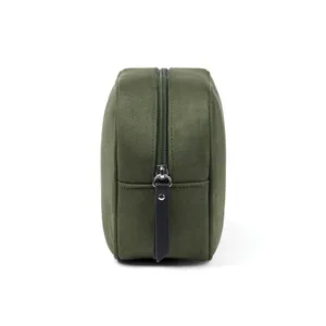 Kits de voyage durables VINGA Marlow, trousse de beauté en RPET avec gadgets écologiques - Product Image 3