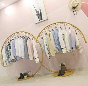 ราวแขวนเสื้อผ้าอเนกประสงค์โลหะ ดีไซน์ทันสมัย สำหรับบ้านและร้านค้า  แบบเคลื่อนย้ายได้  แขวนเสื้อผ้าและกระเป๋า 8 ชั้น  ติดผนัง  แบบคานยื่น  ขัดเงา - Product Image 3