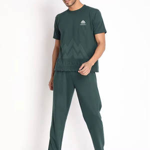 ชุดเสื้อผ้าแนวสตรีทของผู้ชายเสื้อยืดและกางเกงชุดเสื้อยืดและกางเกงขายาวสีทึบทันสมัยสำหรับฤดูร้อน - Product Image 3