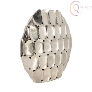 Jarrón de Metal Hecho a Mano para Mesa, Diseñado para Espacios de Lujo, que Agrega Clase, Elegancia y Valor Artístico - Product Image 2